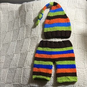 NWOT Baby Boy Outfit Knit Hat & Pants Newborn-3 months Bright Stripes Warn Comfy